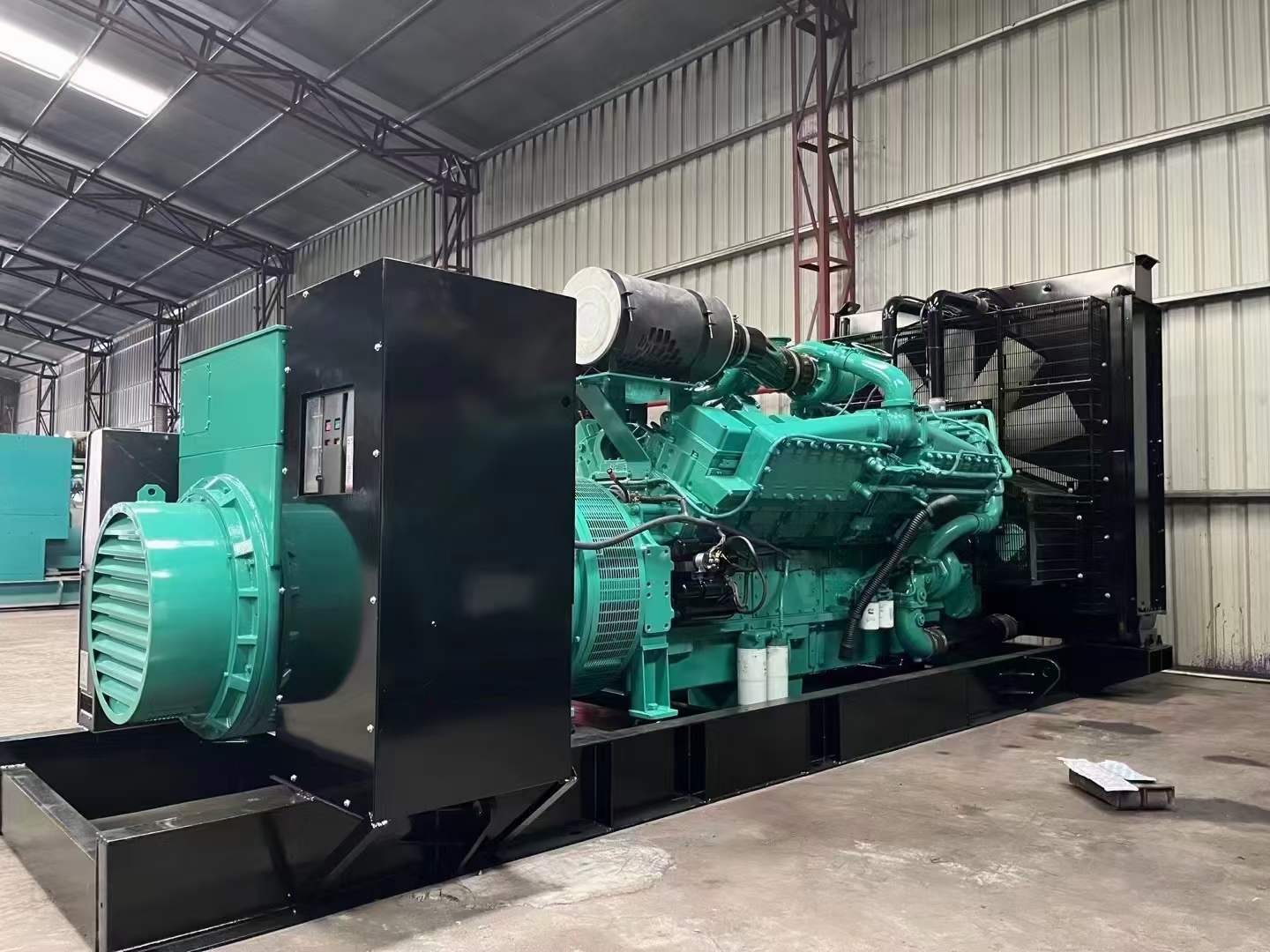 剑阁如何降低 800kW 柴油发电机输出电流的波动？
